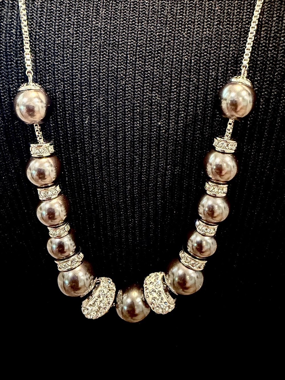 Authentic Henri Bendel Grey Pearl Slider Necklace Silver Tone Adjustable Lariat